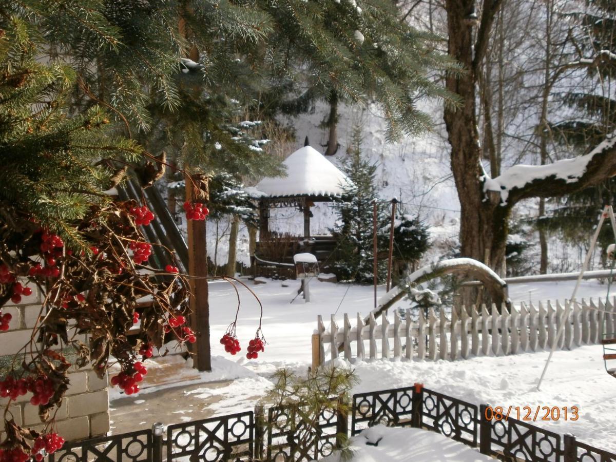 Pid Skeleyu Hotel Lazeshchyna Exterior foto